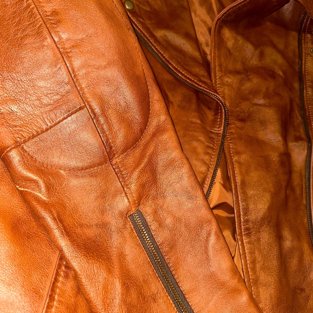 Brown Star-Patterned Jacket - Picture 7 of 9